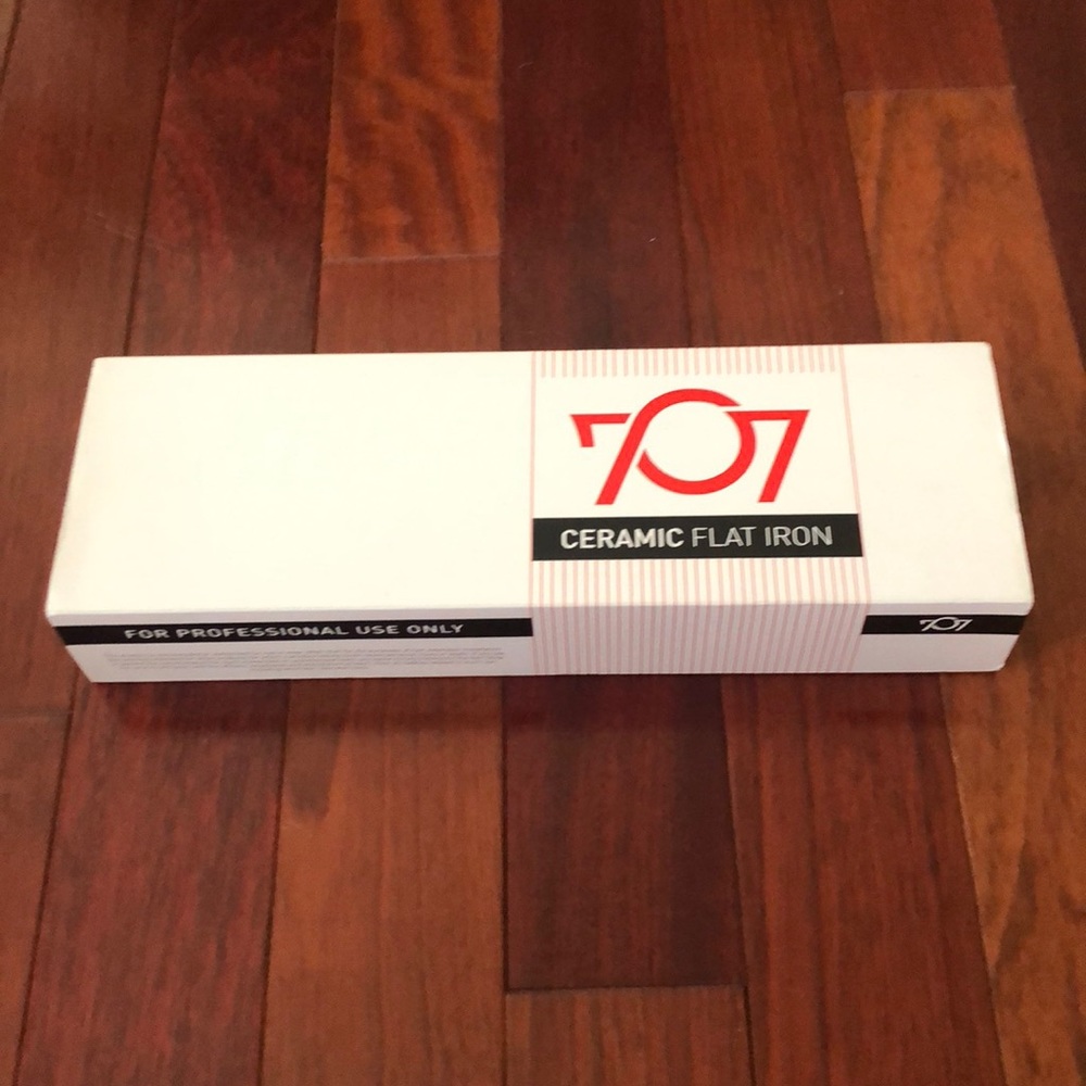 707 Ceramic flat iron by The Hair Shop